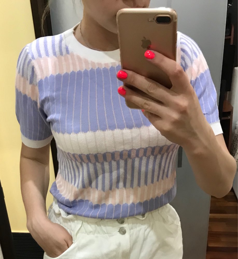 Classy T-shirt round neck colorful knitted top